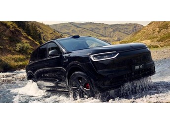 全新問界M7上市，1小時大定破3萬臺，一起來卷價值！ 封面圖