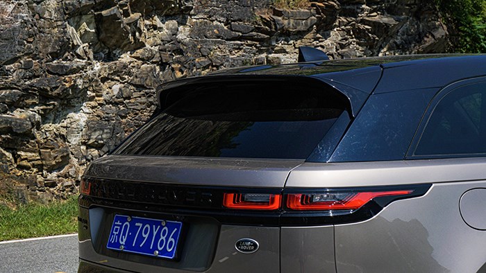 選自己喜歡的 路虎攬勝星脈21款熠黑珍藏版