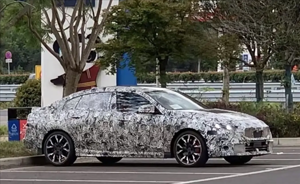 軸距加長！寶馬進口轎跑2系即將國產：現款起售價27.29萬元