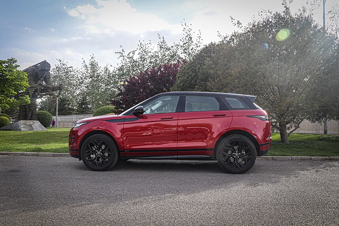 不光靠顏值取勝 試駕全新路虎攬勝極光