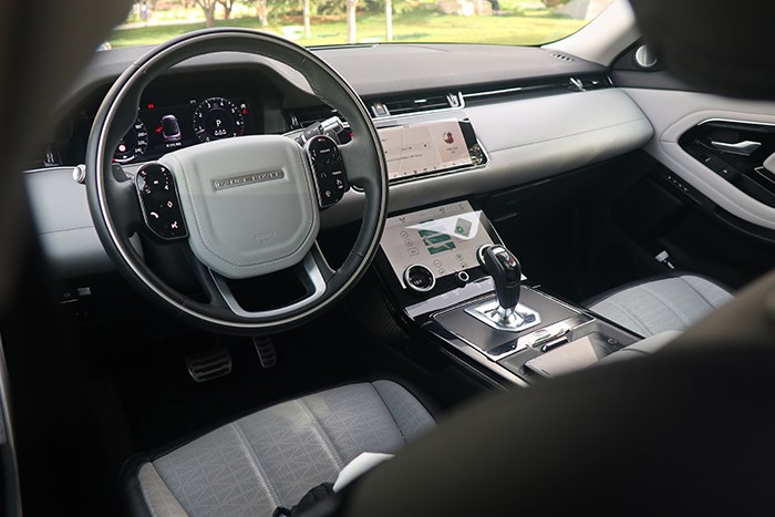 不光靠顏值取勝 試駕全新路虎攬勝極光