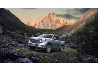 舒享型高端大皮卡，大道追光者和五十鈴D-MAX該選誰？