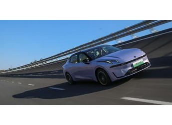 插混轎車怎么選？15萬以下實用選1擋，15萬以上豪華選三擋