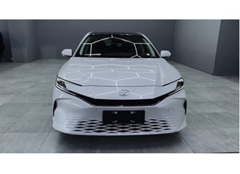 2024款凱美瑞落地參考，油耗5.13升，這些缺點買前要知道