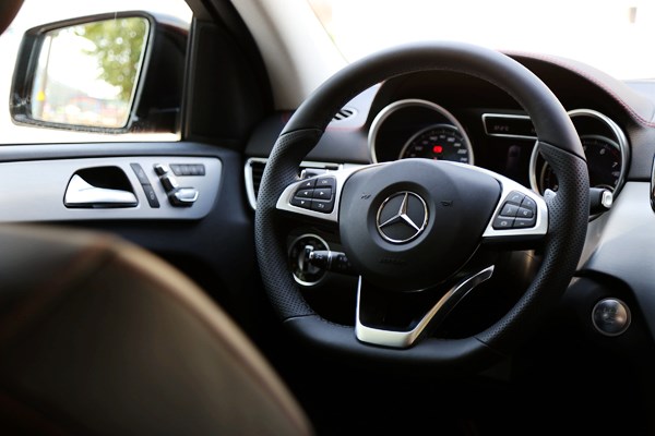 都市逍遙派 試駕奔馳GLE 450 AMG 4MATIC