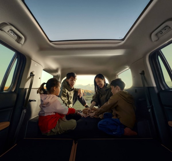 全新哈弗H5上市！后備箱可放27個行李箱 12.28萬起