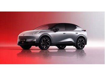 15萬級純電王炸！領克Z20曜紅版正式上市：全球首創流光尾翼燈 封面圖