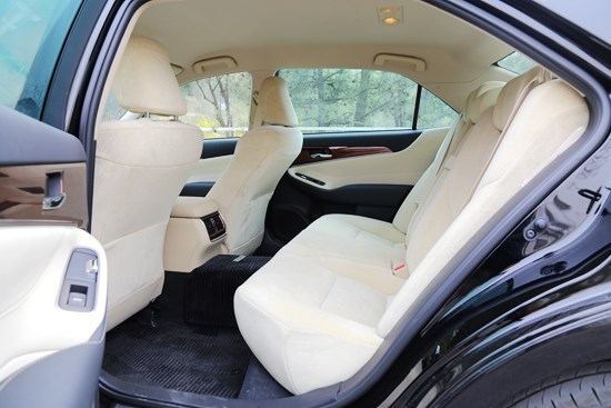 靜謐又從容 萬車網試駕一汽豐田皇冠