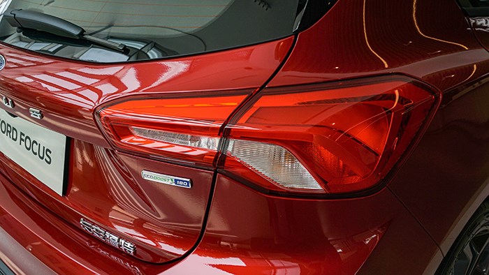 換回四缸全新面貌 萬車網實拍2022福特新款福克斯ST