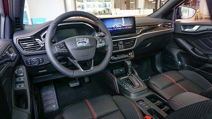 換回四缸全新面貌 萬車網實拍2022福特新款福克斯ST