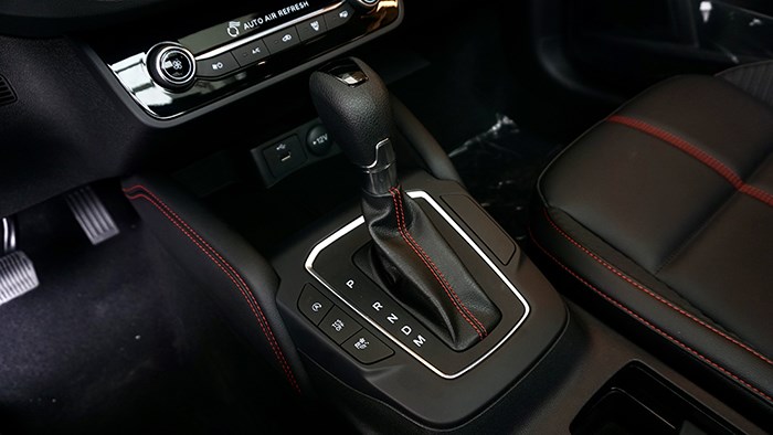 換回四缸全新面貌 萬車網實拍2022福特新款福克斯ST