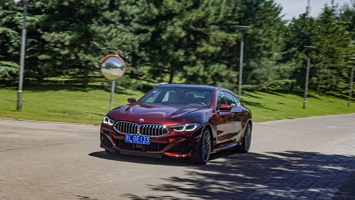 隨時變換角色 寶馬8系四門轎跑車評測