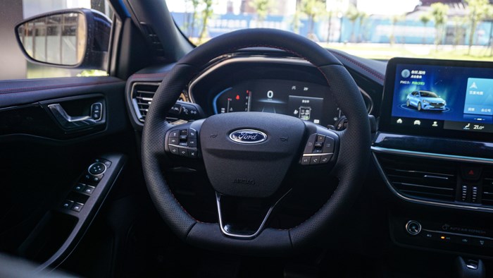 與風為伴 試駕2022福特三廂福克斯ST-Line