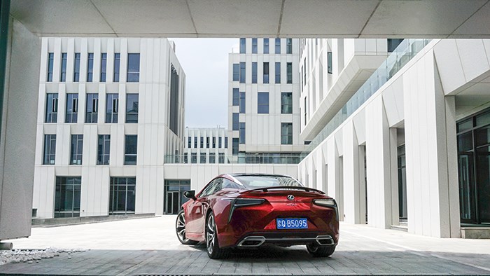 東方跑車(chē)之藝術(shù)品 試駕雷克薩斯LC500h