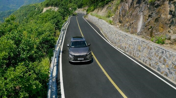 誰說NGP是新勢力專利？ 全新第三代榮威RX5 NGP智駕版 8月初上市發布