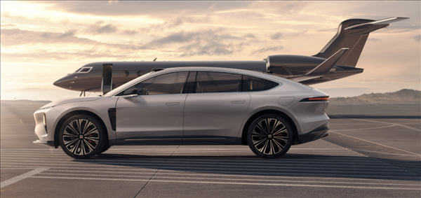 預售80萬！蔚來旗艦行政轎車ET9內飾首曝：搭載貫穿屏幕 橢圓方向盤