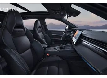 換裝懸浮式大屏！領(lǐng)克01煥新版內(nèi)飾官圖發(fā)布