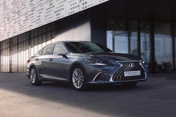 上半年燃油轎車保值率排名出爐 雷克薩斯ES堪稱理財產(chǎn)品