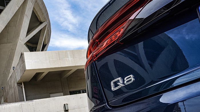 貼地飛行的宇宙飛船 奧迪Q8 55TFSI評測