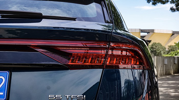 貼地飛行的宇宙飛船 奧迪Q8 55TFSI評測