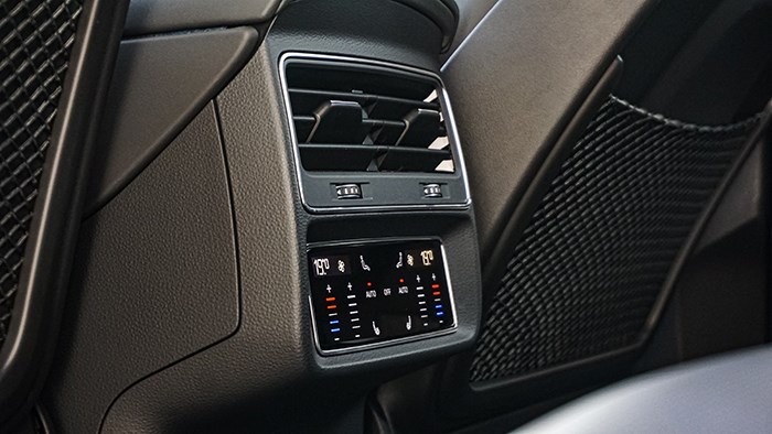 貼地飛行的宇宙飛船 奧迪Q8 55TFSI評測