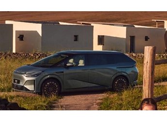 小鵬X9增程版官宣！63.3電+60L大油箱 綜合續航1602km 封面圖