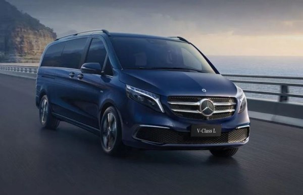 2022款奔馳V級(jí)正式上市 車頭可選兩種風(fēng)格 47.88萬(wàn)起
