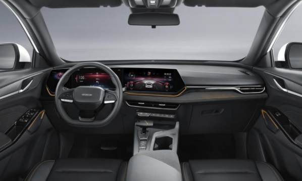 9.59萬(wàn)起！長(zhǎng)安歐尚X5 PLUS正式上市 搭載環(huán)抱三聯(lián)屏