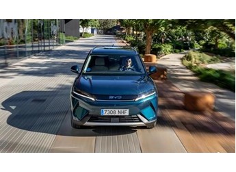 國內用戶眼饞 比亞迪元UP DM-i歐洲發布：續航飆升至1000公里