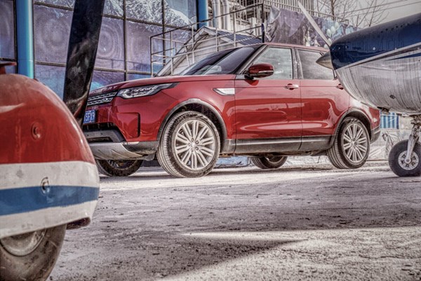  依舊硬漢形象 試駕路虎發現5