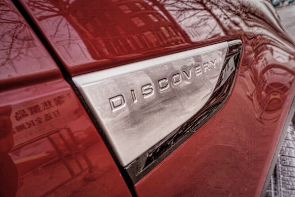  依舊硬漢形象 試駕路虎發現5