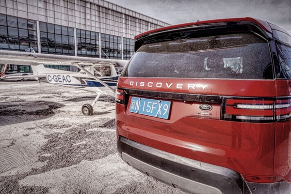  依舊硬漢形象 試駕路虎發現5