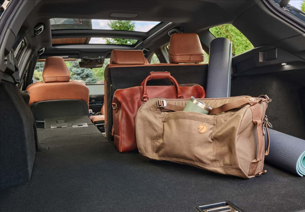 理想L7同級！皇冠Signia將于10月國內(nèi)上市：搭載2.5L插混動力