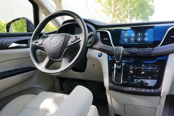 全方位提升 萬車網試駕別克GL8 Avenir