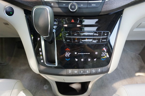 全方位提升 萬車網試駕別克GL8 Avenir