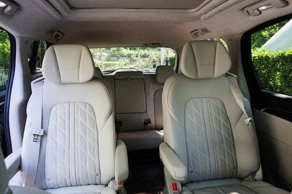 全方位提升 萬車網試駕別克GL8 Avenir