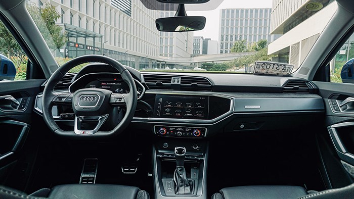 抓住你的眼球 奧迪Q3轎跑SUV評測