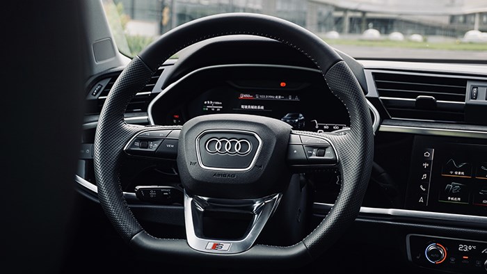 抓住你的眼球 奧迪Q3轎跑SUV評測