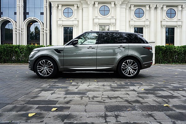 紳士也瘋狂 試駕路虎攬勝運動版