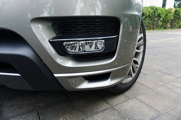 紳士也瘋狂 試駕路虎攬勝運動版