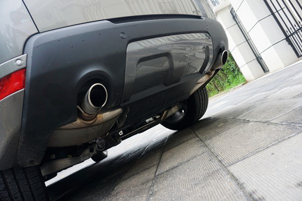 紳士也瘋狂 試駕路虎攬勝運動版