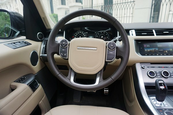 紳士也瘋狂 試駕路虎攬勝運動版