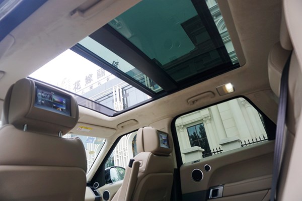 紳士也瘋狂 試駕路虎攬勝運動版