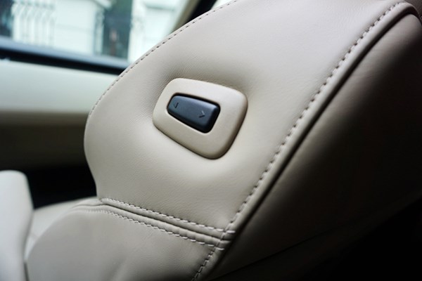 紳士也瘋狂 試駕路虎攬勝運動版