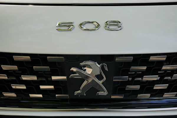 陸上太空艙 試駕東風(fēng)標(biāo)致508L激情版