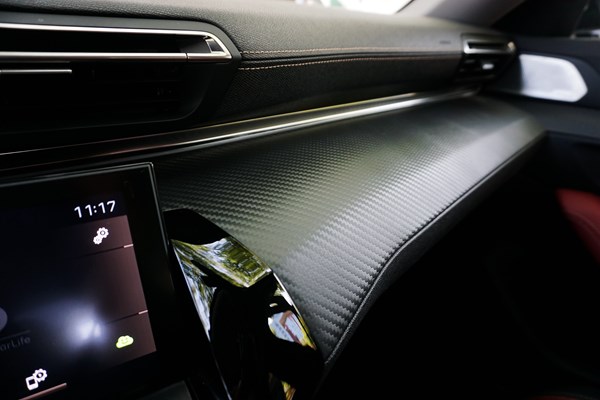 陸上太空艙 試駕東風(fēng)標(biāo)致508L激情版