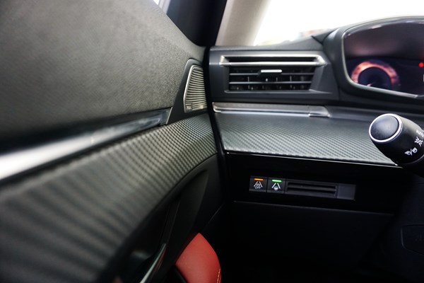 陸上太空艙 試駕東風(fēng)標(biāo)致508L激情版