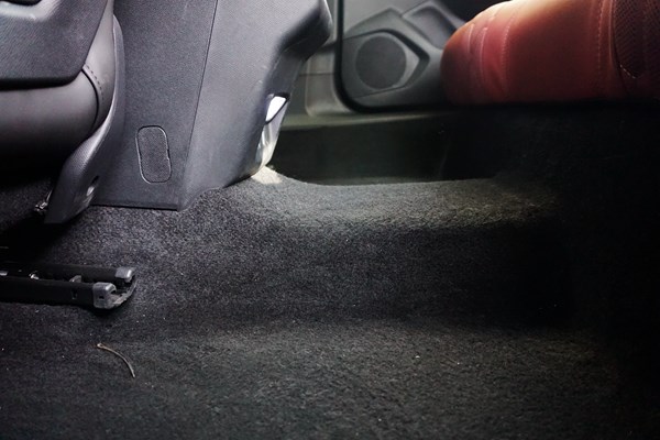 陸上太空艙 試駕東風(fēng)標(biāo)致508L激情版