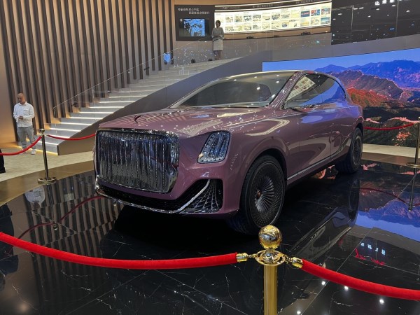 一輛來(lái)自未來(lái)的汽車(chē)！紅旗E-LS概念車(chē)正式首發(fā)亮相