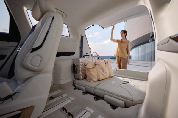 五菱凱捷混動鉑金版配置曝光 “4 X”大四座設計 12月上市